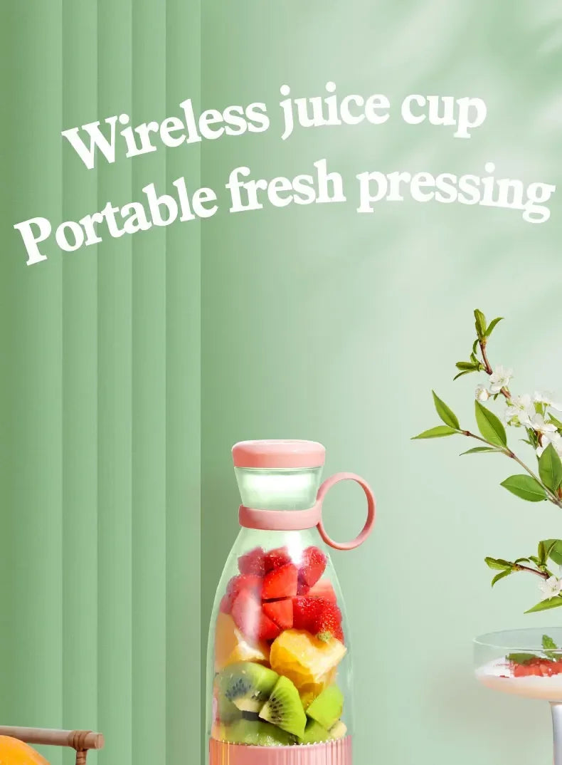 Przenośny blender USB z 6 ostrzami, idealny do smoothie, koktajli i świeżych soków. Lekki, szybki i wygodny.